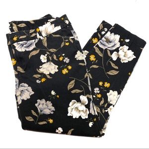 Old Navy Floral Pixie Pants-S012